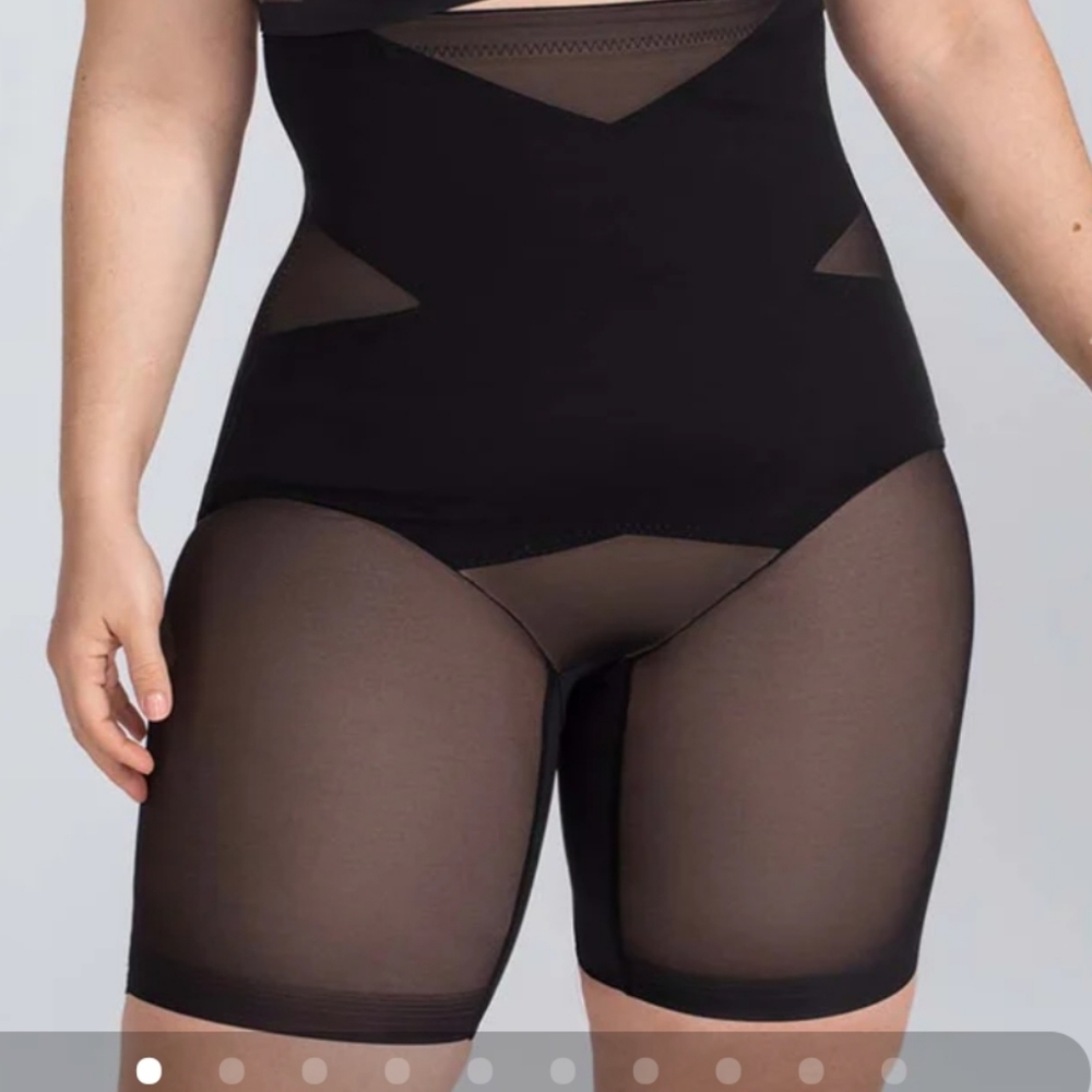 NWT Honeylove Super Power Short in Runway